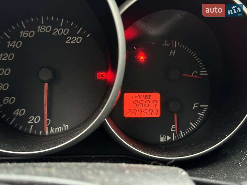 Хэтчбек Mazda 3 2004 в Каменец-Подольском