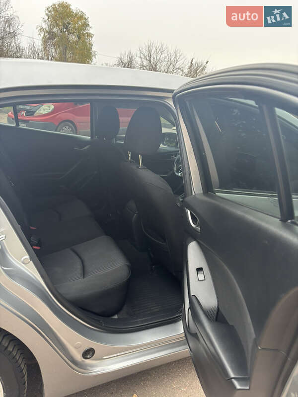 Хетчбек Mazda 3 2014 в Житомирі