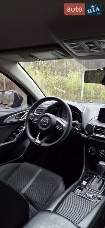 Седан Mazda 3 2017 в Києві