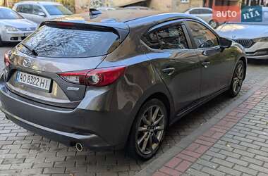 Хетчбек Mazda 3 2018 в Ужгороді