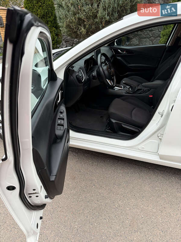 Хетчбек Mazda 3 2016 в Києві
