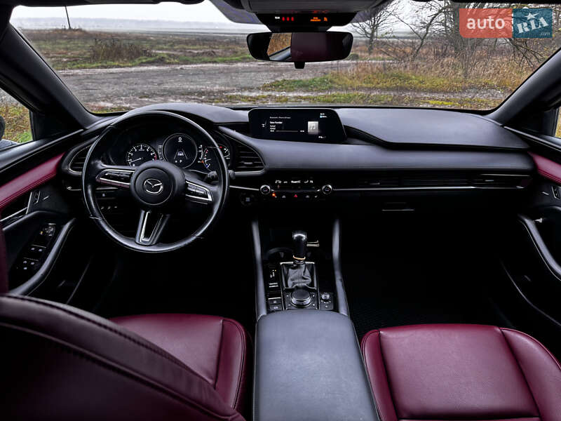 Хетчбек Mazda 3 2023 в Чернігові