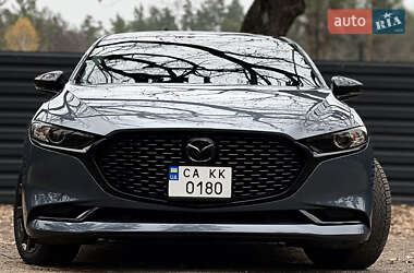 Седан Mazda 3 2022 в Черкассах