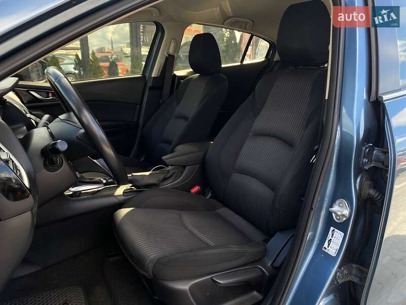Седан Mazda 3 2014 в Києві