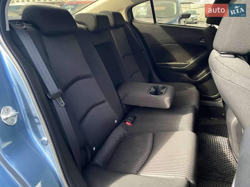 Седан Mazda 3 2014 в Києві