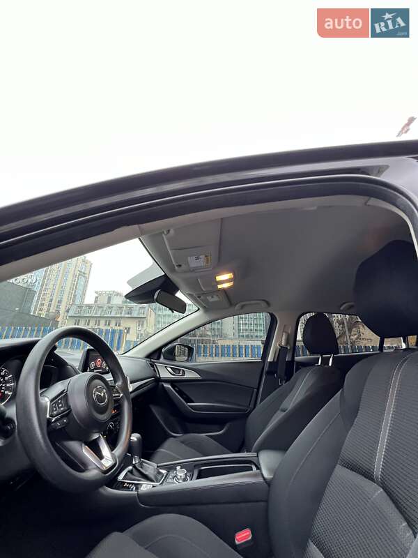 Седан Mazda 3 2017 в Києві фото 40 Седан Mazda 3 2017 в Києві