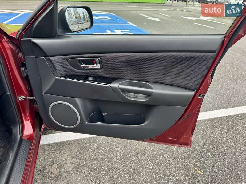 Седан Mazda 3 2008 в Киеве