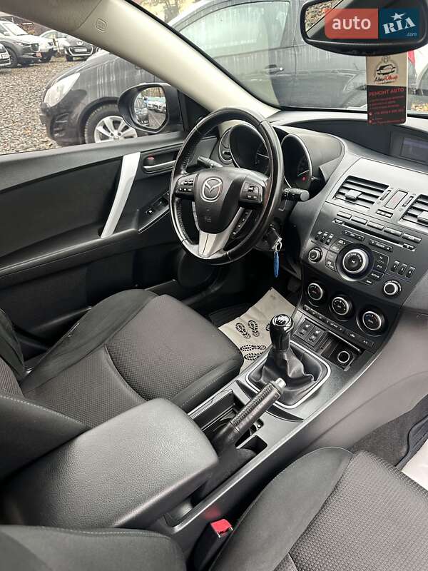 Хетчбек Mazda 3 2011 в Смілі
