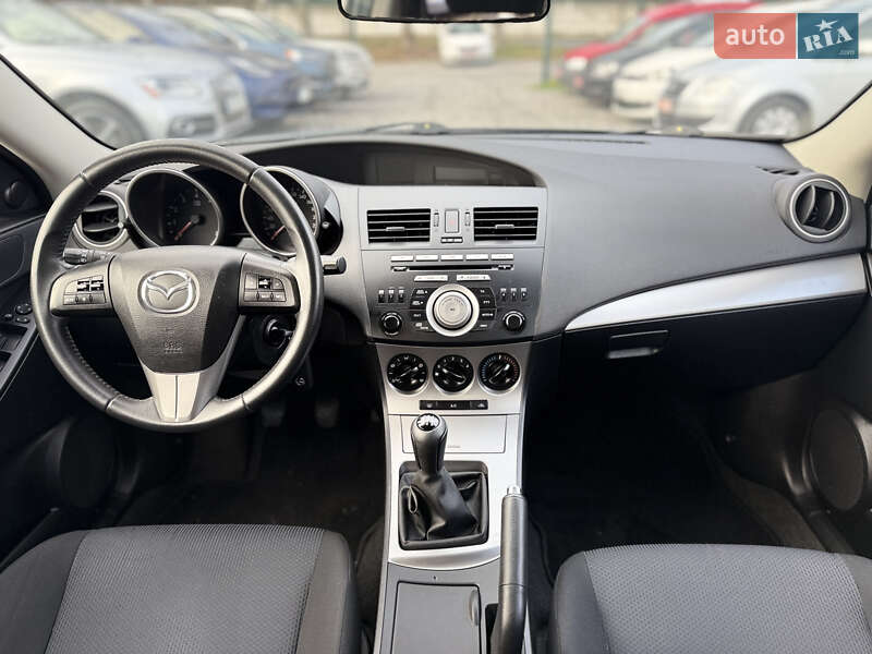 Хэтчбек Mazda 3 2010 в Виннице