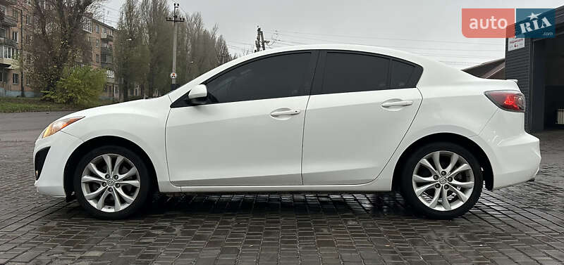 Седан Mazda 3 2010 в Дніпрі