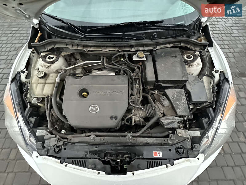Седан Mazda 3 2010 в Дніпрі