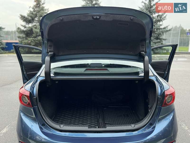 Седан Mazda 3 2017 в Києві фото 25 Седан Mazda 3 2017 в Києві