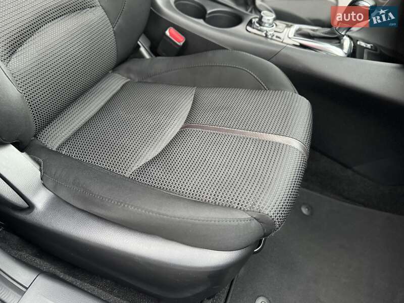 Седан Mazda 3 2017 в Києві фото 57 Седан Mazda 3 2017 в Києві