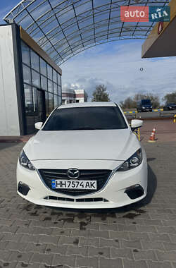Седан Mazda 3 2014 в Болграді