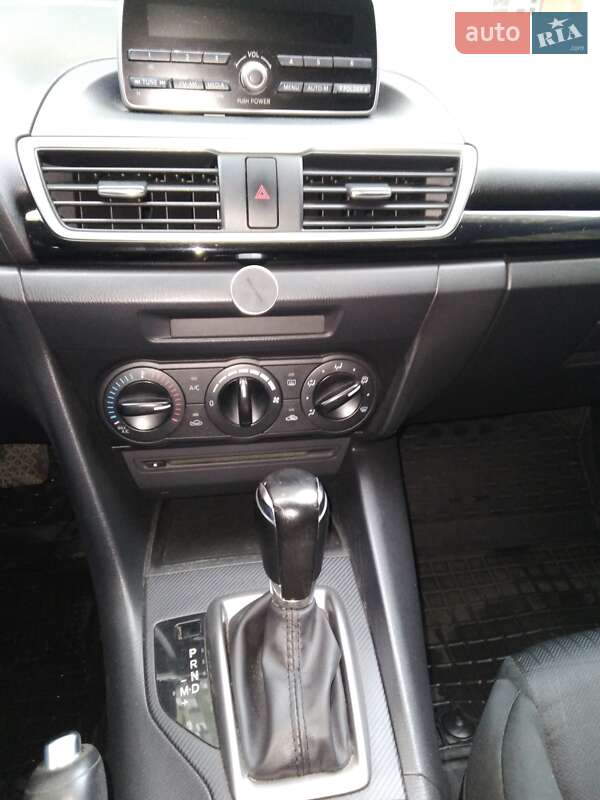 Седан Mazda 3 2014 в Києві