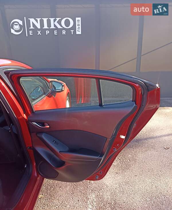 Хетчбек Mazda 3 2016 в Львові фото 36 Хетчбек Mazda 3 2016 в Львові