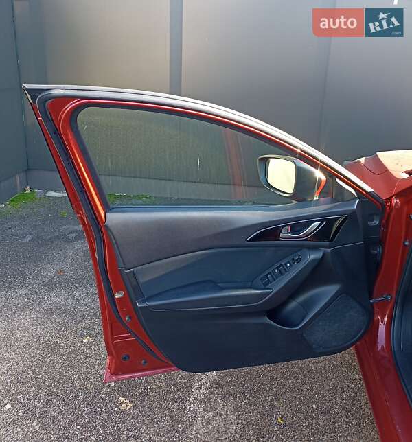 Хетчбек Mazda 3 2016 в Львові фото 38 Хетчбек Mazda 3 2016 в Львові