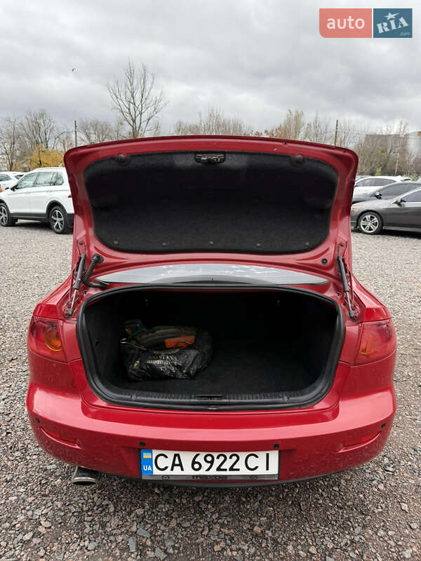 Седан Mazda 3 2005 в Черкасах