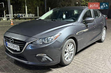 Седан Mazda 3 2015 в Киеве