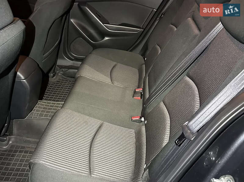 Седан Mazda 3 2015 в Киеве фото 16 Седан Mazda 3 2015 в Киеве