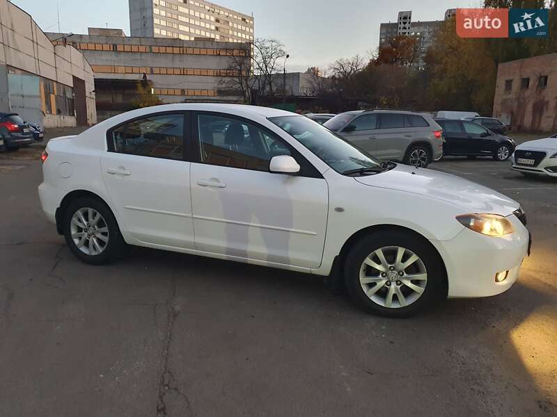 Седан Mazda 3 2007 в Киеве
