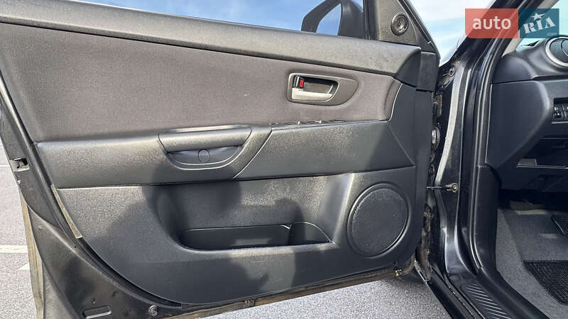 Седан Mazda 3 2006 в Виннице