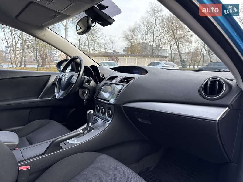 Седан Mazda 3 2010 в Києві фото 39 Седан Mazda 3 2010 в Києві