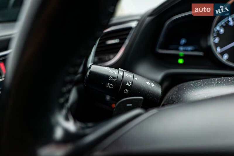 Хетчбек Mazda 3 2016 в Києві фото 15 Хетчбек Mazda 3 2016 в Києві