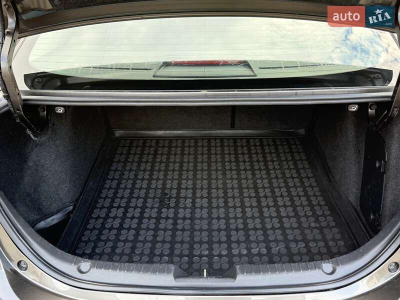 Седан Mazda 3 2013 в Києві фото 14 Седан Mazda 3 2013 в Києві