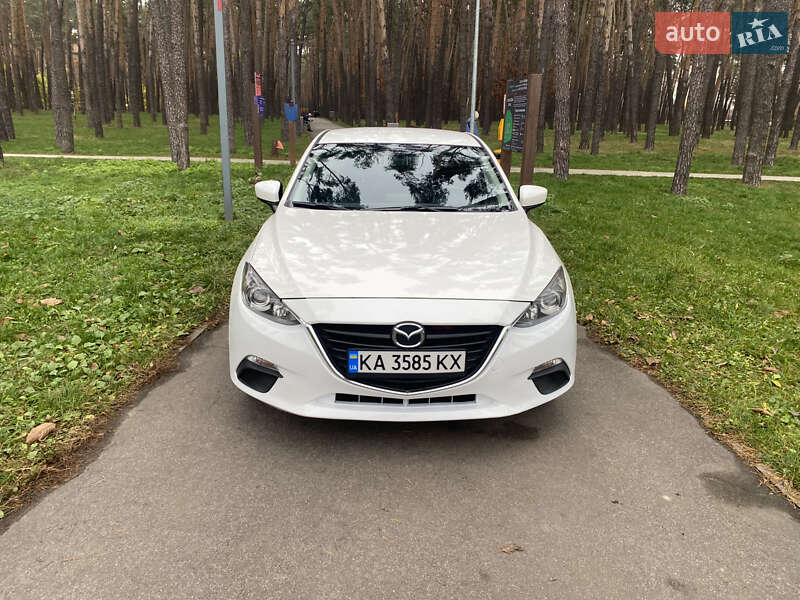 Седан Mazda 3 2015 в Києві