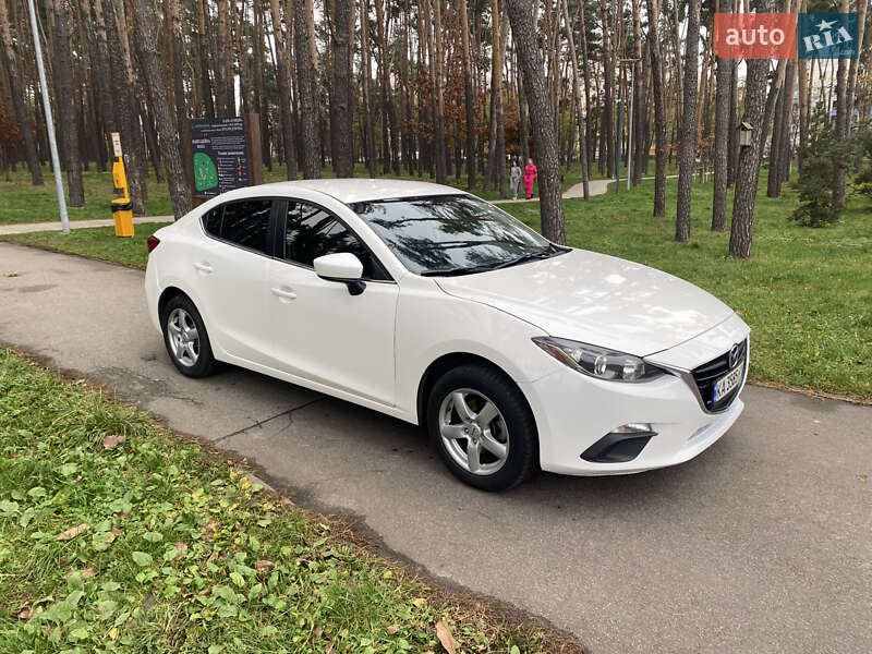 Седан Mazda 3 2015 в Києві