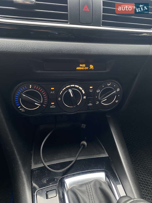Седан Mazda 3 2015 в Києві