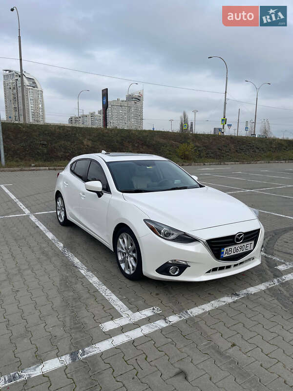 Хэтчбек Mazda 3 2015 в Киеве
