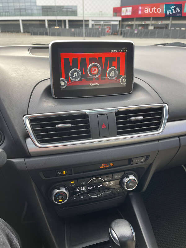 Хэтчбек Mazda 3 2015 в Киеве