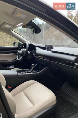 Седан Mazda 3 2019 в Киеве