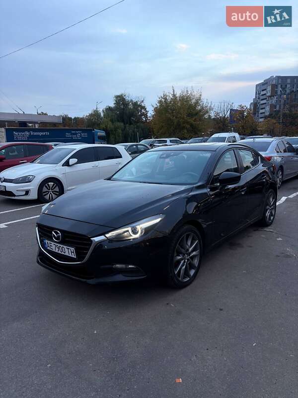 Седан Mazda 3 2018 в Дніпрі
