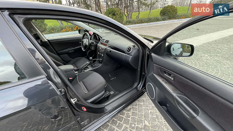 Хэтчбек Mazda 3 2007 в Днепре