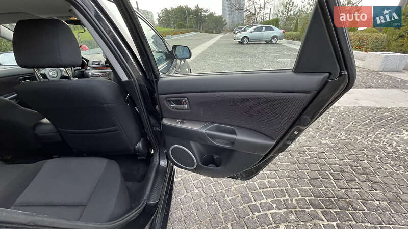 Хэтчбек Mazda 3 2007 в Днепре