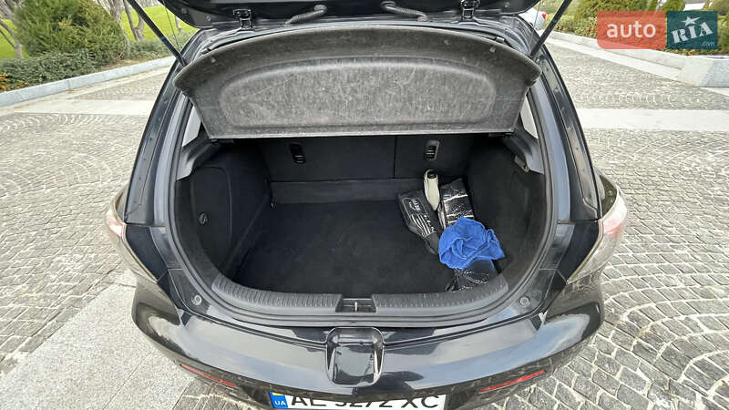 Хэтчбек Mazda 3 2007 в Днепре