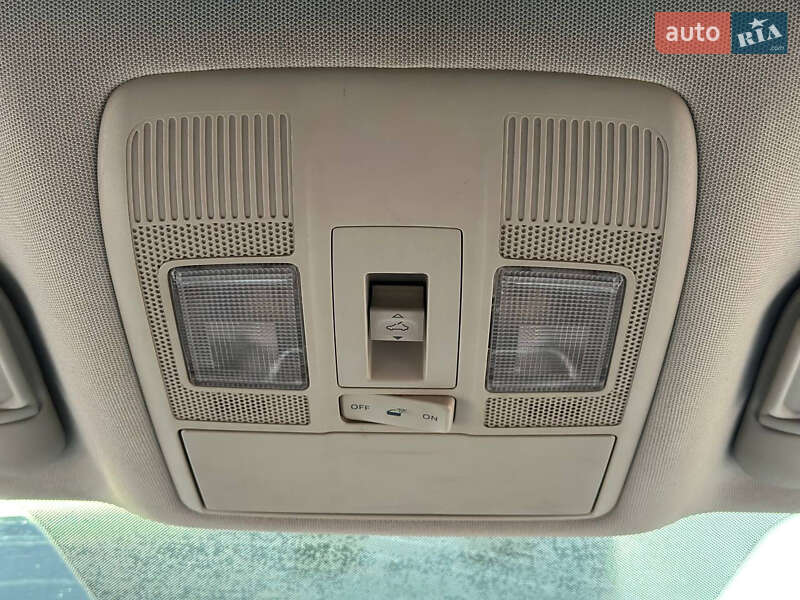 Седан Mazda 3 2014 в Днепре