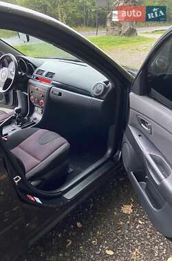 Хэтчбек Mazda 3 2004 в Косове