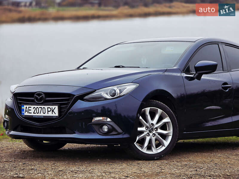 Седан Mazda 3 2013 в Кривом Роге