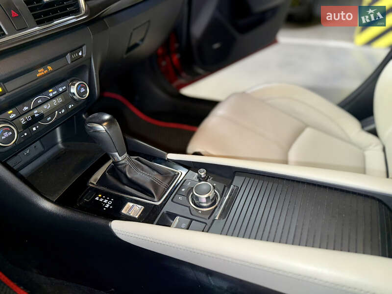 Хетчбек Mazda 3 2018 в Києві фото 20 Хетчбек Mazda 3 2018 в Києві