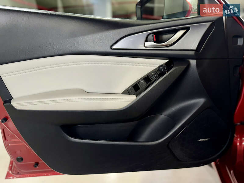 Хетчбек Mazda 3 2018 в Києві фото 24 Хетчбек Mazda 3 2018 в Києві