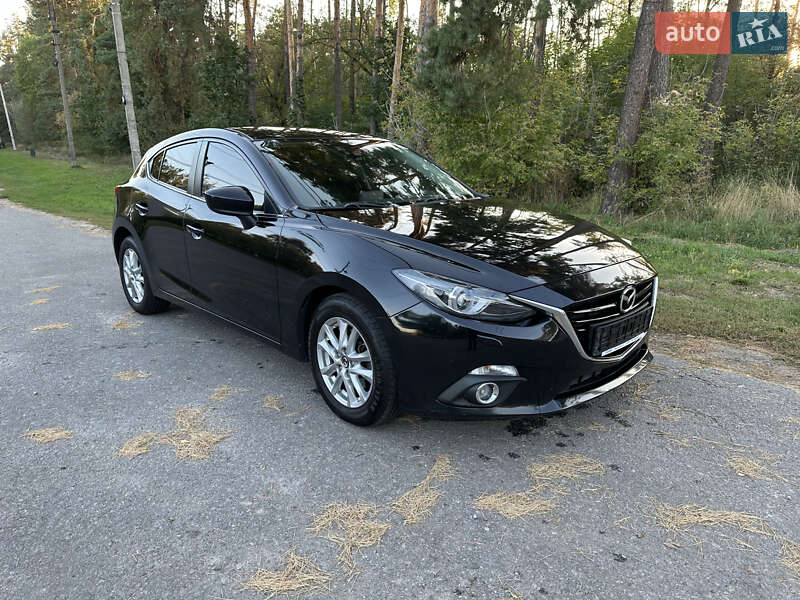 Хэтчбек Mazda 3 2016 в Киеве