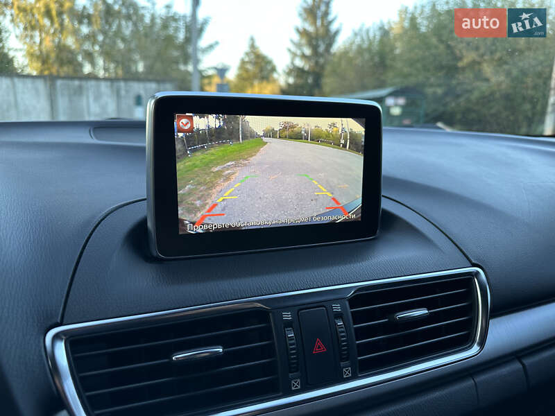 Хэтчбек Mazda 3 2016 в Киеве