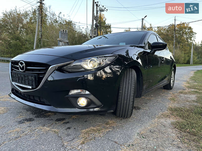 Хэтчбек Mazda 3 2016 в Киеве