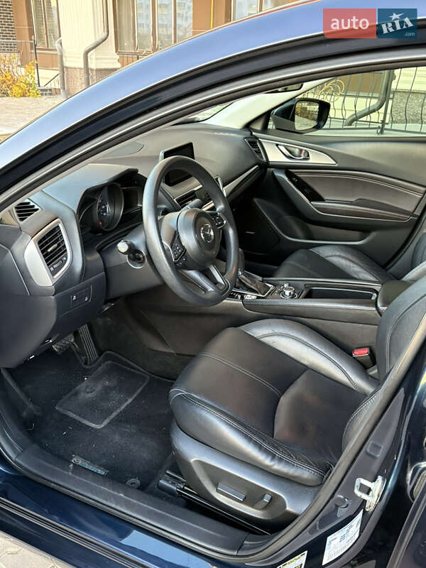 Седан Mazda 3 2018 в Киеве фото 18 Седан Mazda 3 2018 в Киеве