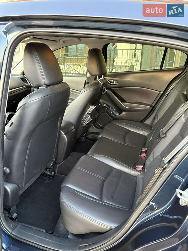 Седан Mazda 3 2018 в Киеве фото 33 Седан Mazda 3 2018 в Киеве