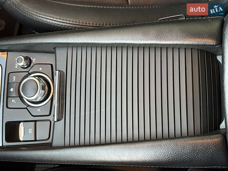 Седан Mazda 3 2018 в Киеве фото 31 Седан Mazda 3 2018 в Киеве